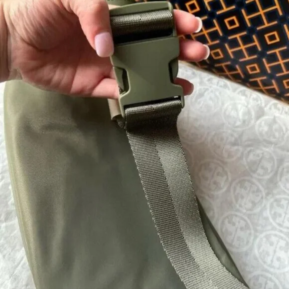 Tory Burch Olive Green Belt Bag Nylon Bum Bag - Picture 4 of 11